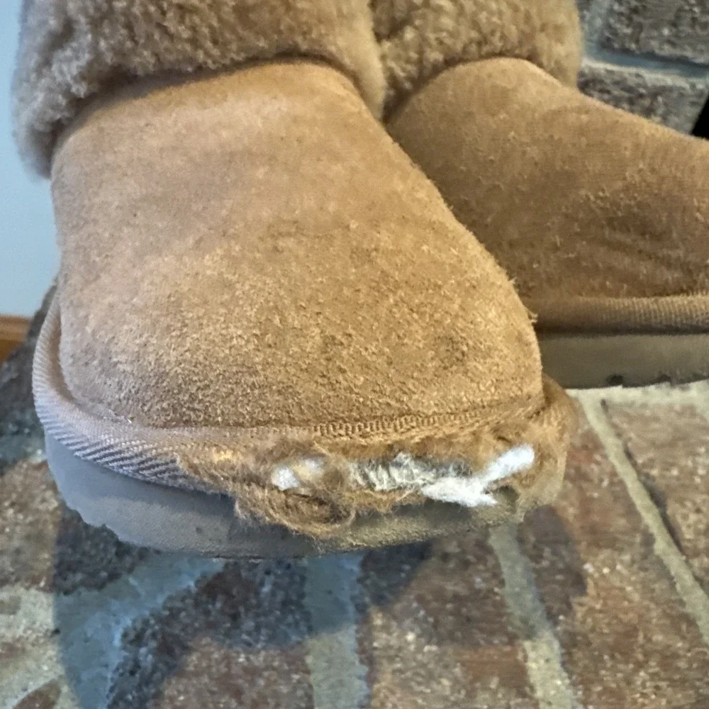 Ugg Classic Ultra Mini Maxi Curly Ankle Boots Toddler Sz 10US‎ 27.5EU #340